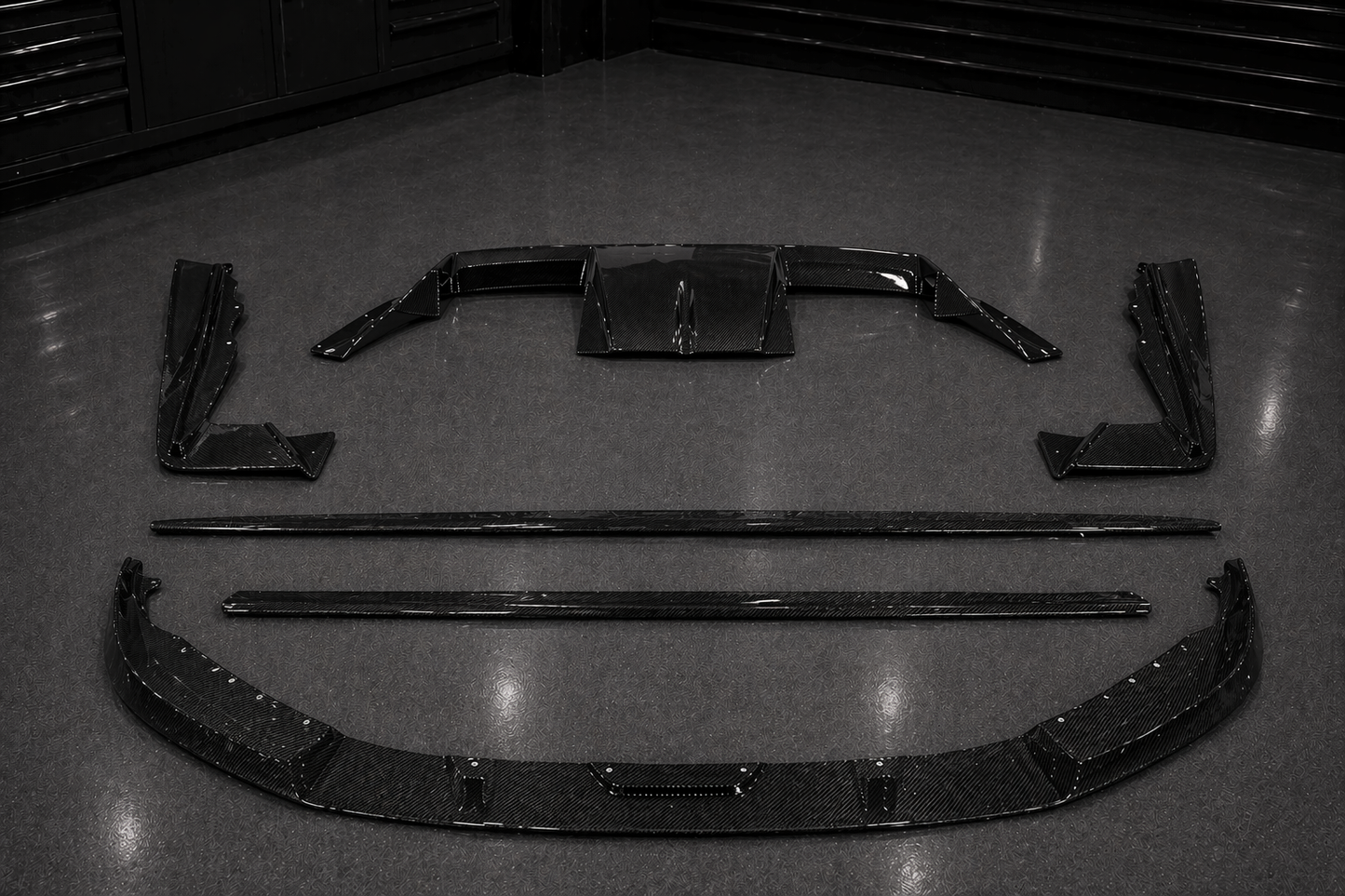 G87 M2 Dry Carbon Full Splitter kit.