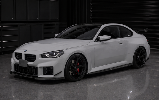 G87 M2 Dry Carbon Full Splitter kit.